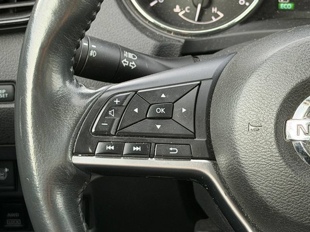 Used 2017 Nissan Rogue SL w/ SL Premium Package AWD/4WD image 28