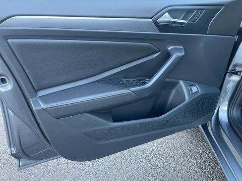 Used 2024 Volkswagen Jetta SE image 15