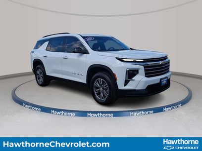 Used 2025 Chevrolet Traverse LT w/ Driver Confidence Package
