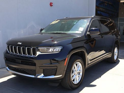 Used 2025 Jeep Grand Cherokee L Laredo RWD image 7