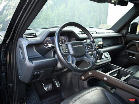 Used 2021 Land Rover Defender 90 X image 14