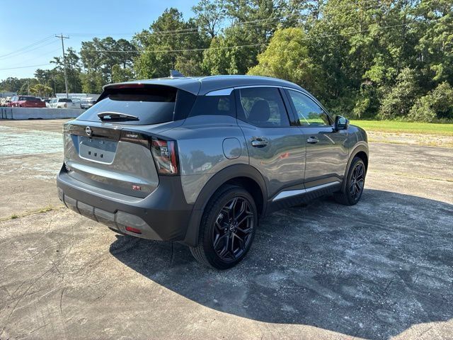 Used 2025 Nissan Kicks SR FWD image 3