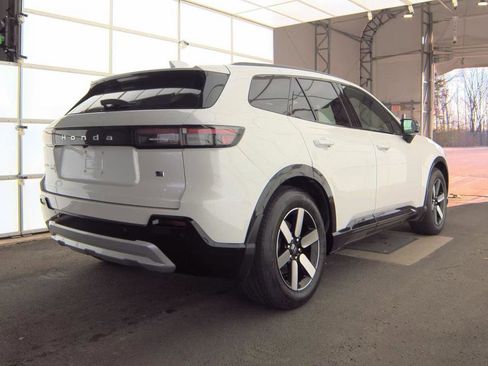 Used 2024 Honda Prologue Touring image 4