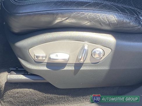 Used 2012 Porsche Cayenne Turbo AWD/4WD image 18