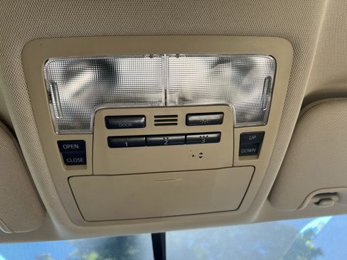 Used 2016 Toyota Highlander XLE FWD image 28