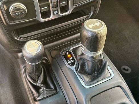 Used 2021 Jeep Wrangler Unlimited Sport AWD/4WD image 25