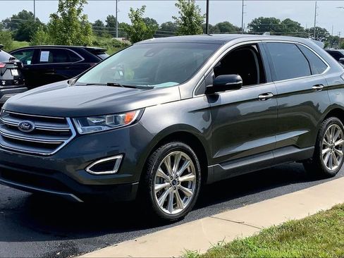 Used 2018 Ford Edge Titanium w/ Equipment Group 301A AWD/4WD image 5