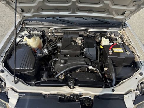 Used 2005 Chevrolet Colorado LS RWD image 25
