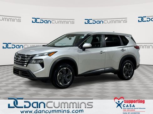Used 2024 Nissan Rogue SV AWD/4WD image 1