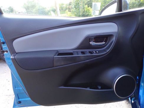 Used 2017 Toyota Yaris 4-Door Hatchback FWD image 13