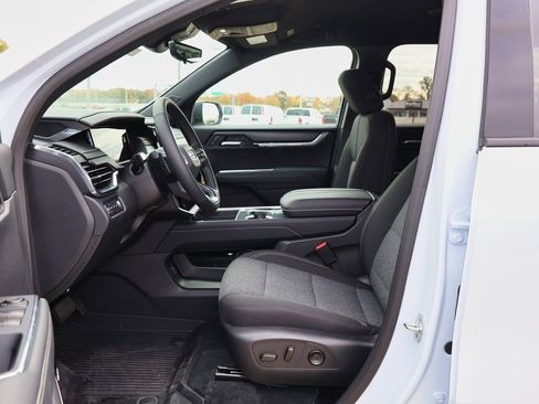 New 2026 GMC Acadia Elevation w/ LPO, Floor Liner Package image 8