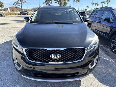 Used 2017 Kia Sorento EX image 3
