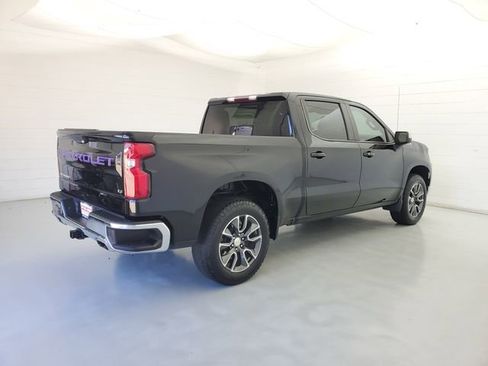 Used 2022 Chevrolet Silverado 1500 LT w/ Z71 Off-Road Package image 5