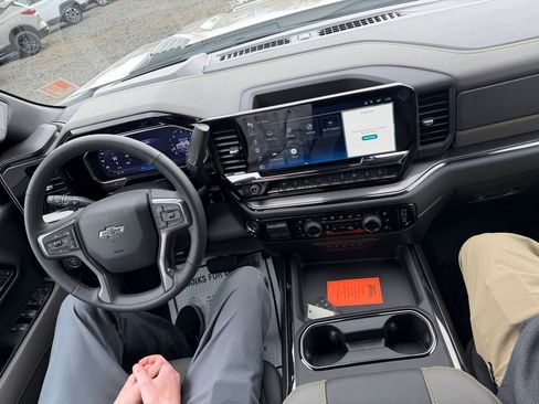 New 2026 Chevrolet Silverado 2500 ZR2 w/ ZR2 Bison Edition image 13