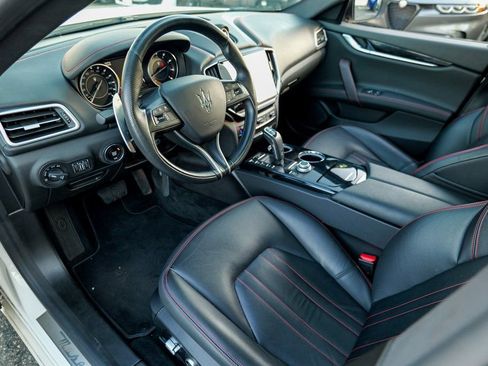 Used 2022 Maserati Ghibli Modena Q4 image 19