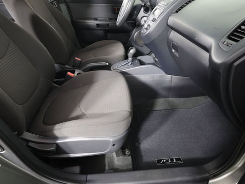 Used 2013 Kia Soul image 26