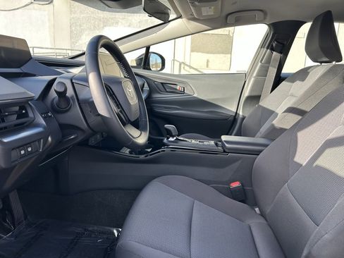 Certified 2025 Toyota Prius LE image 10
