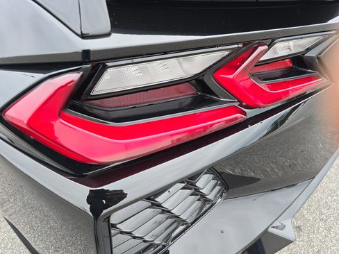 Used 2023 Chevrolet Corvette Stingray Preferred Cpe w/ Z51 Performance Package image 31