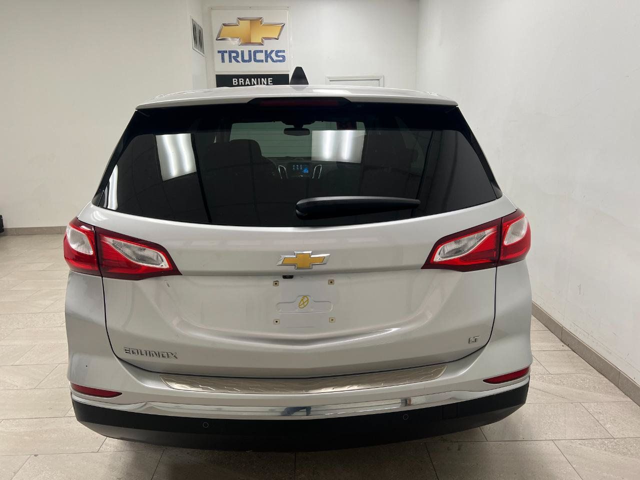 Used 2018 Chevrolet Equinox LT FWD image 17