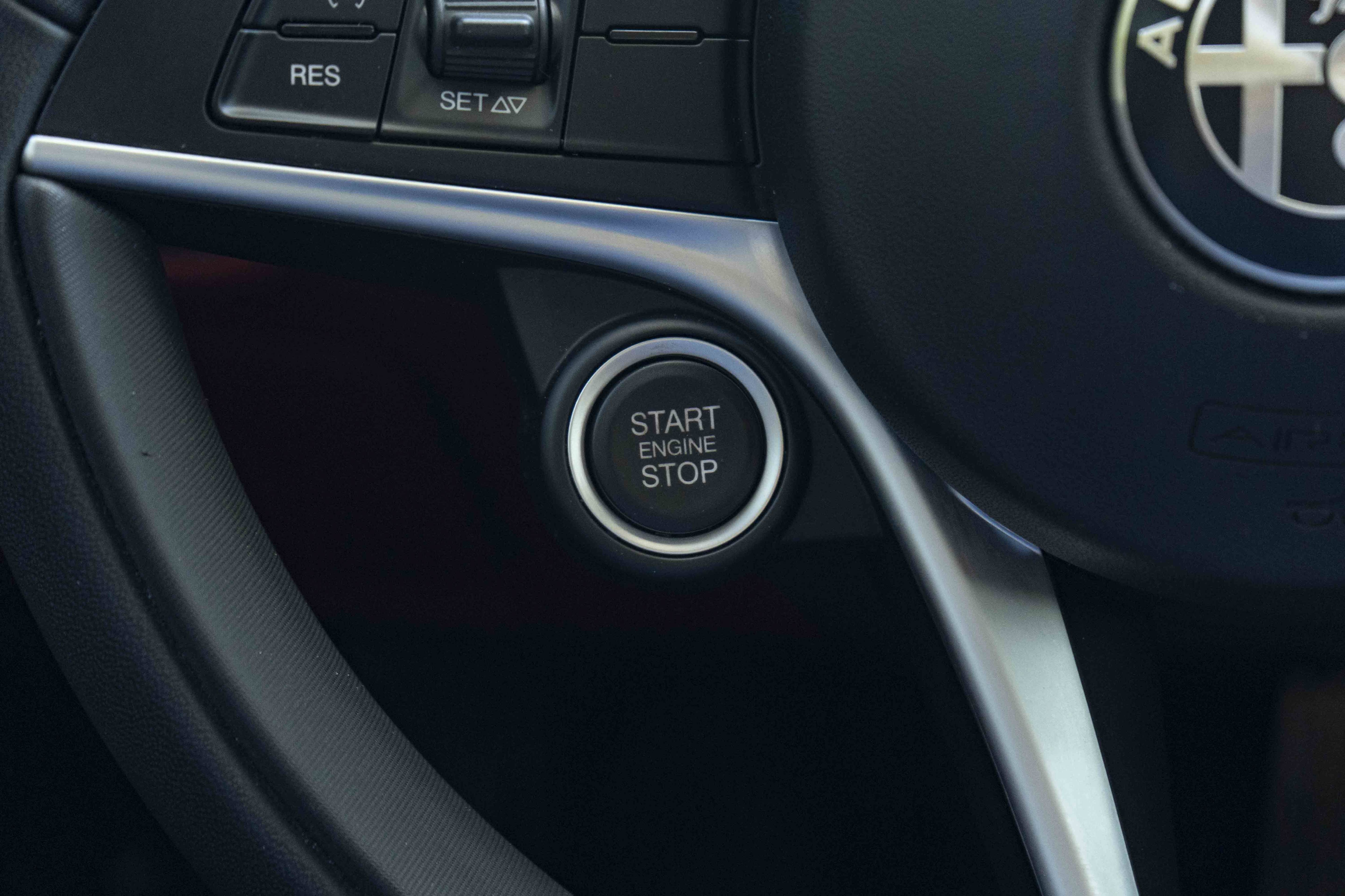 Used 2019 Alfa Romeo Giulia Ti Sport w/ Quick Order Package 22U Sport RWD image 23