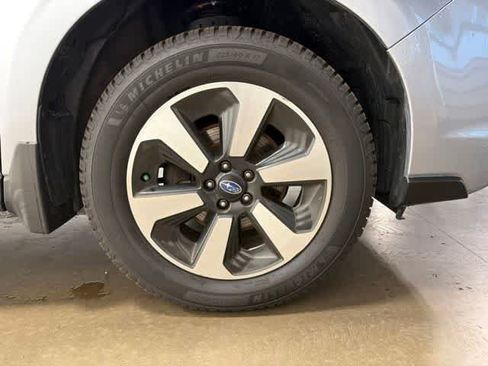 Used 2018 Subaru Forester 2.5i Premium w/ All-Weather Package AWD/4WD image 7
