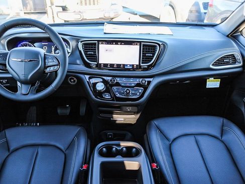 New 2026 Chrysler Pacifica Select w/ S Appearance Package image 14