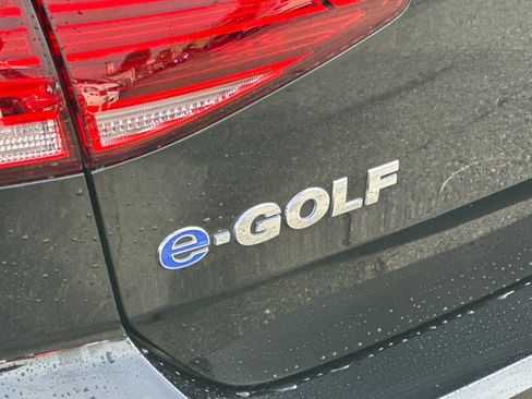 Used 2019 Volkswagen e-Golf SE w/ Driver Assistance Package image 26
