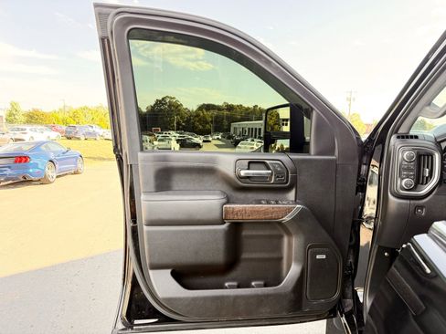 Used 2020 GMC Sierra 3500 Denali w/ Denali Ultimate Package AWD/4WD image 19