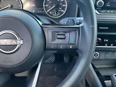 Used 2023 Nissan Rogue SV image 19