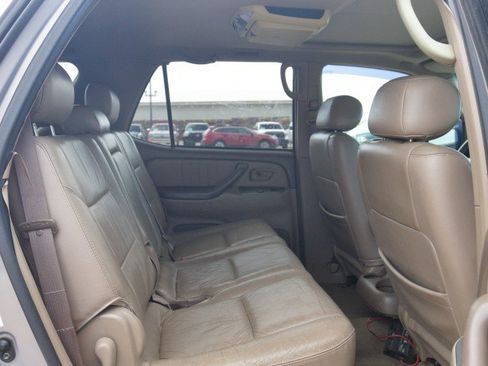 Used 2001 Toyota Sequoia Limited AWD/4WD image 27