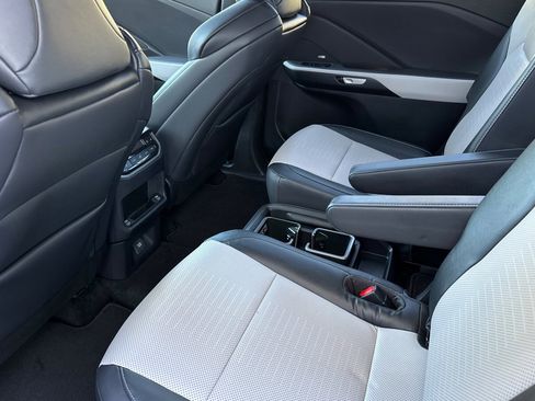 New 2025 Lexus TX 500h AWD image 21