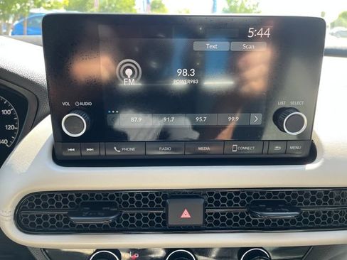 Certified 2025 Honda HR-V LX image 34