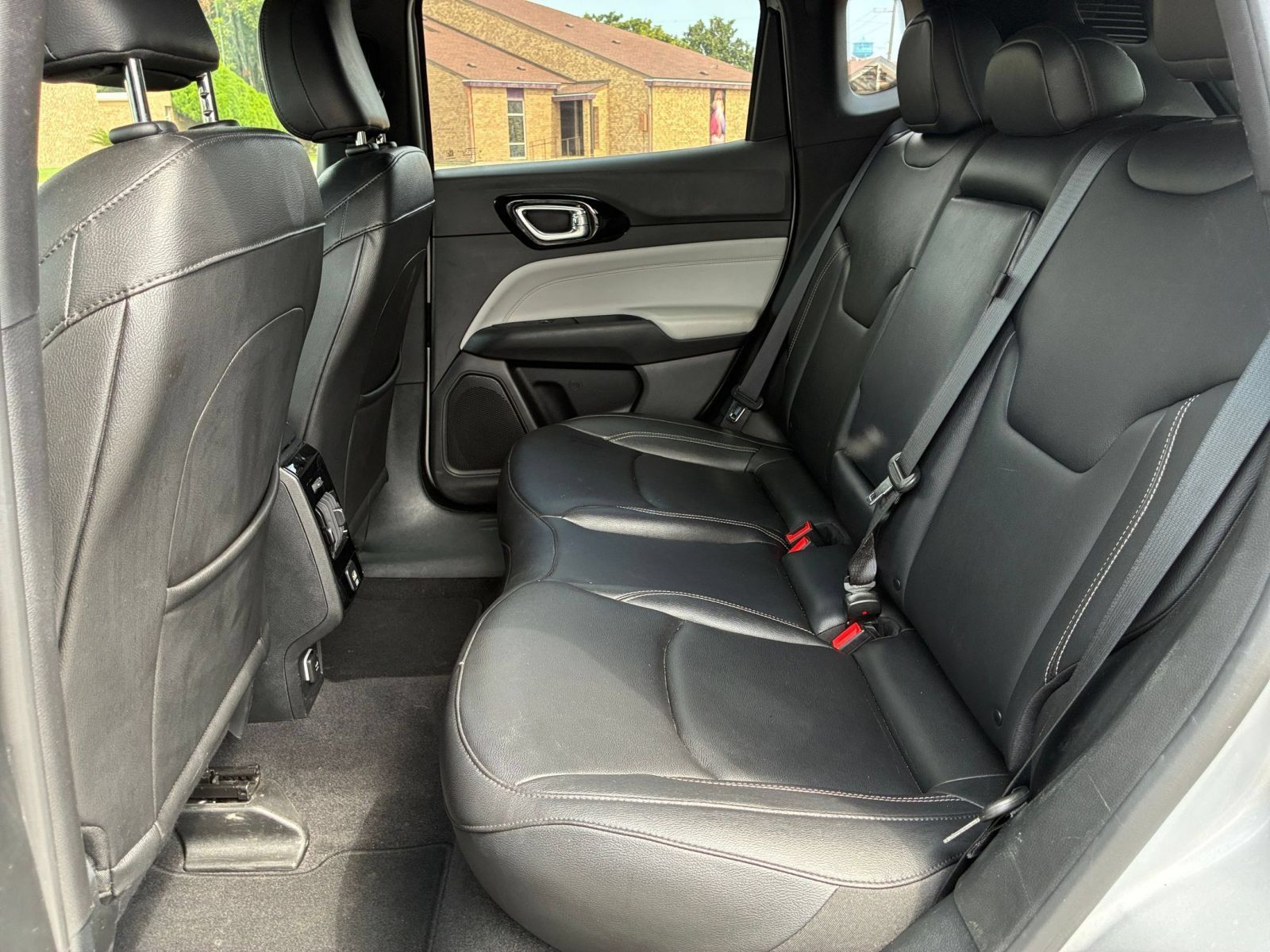 Used 2025 Jeep Compass Limited AWD/4WD image 26