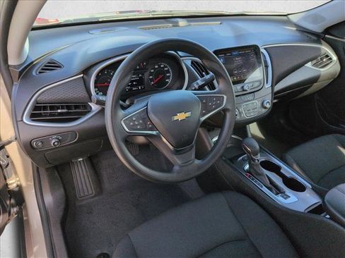 Used 2024 Chevrolet Malibu LT image 10