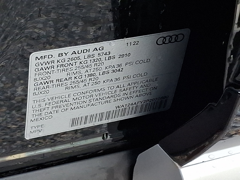 Certified 2023 Audi SQ5 Premium Plus w/ Premium Plus Package AWD/4WD image 29