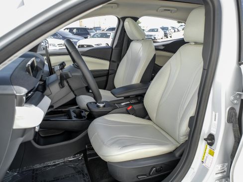 Used 2022 Ford Mustang Mach-E Premium image 27