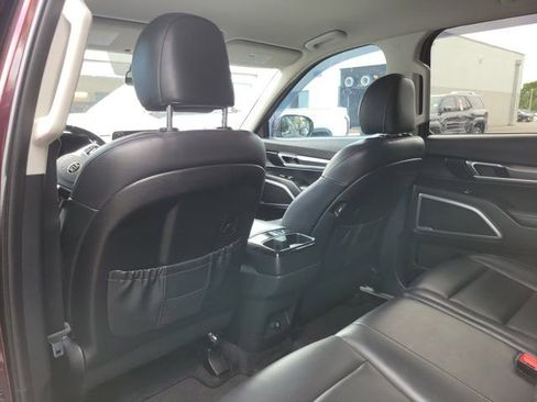 Used 2021 Kia Telluride LX image 8