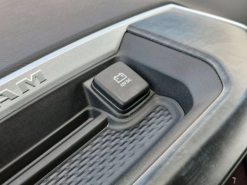Used 2020 RAM 1500 Big Horn AWD/4WD image 30