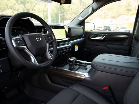 New 2026 Chevrolet Silverado 1500 LT Trail Boss w/ Convenience Package II AWD/4WD image 13