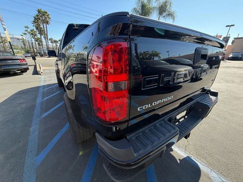 Used 2022 Chevrolet Colorado LT w/ LT Convenience Package image 10