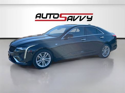 Used 2024 Cadillac CT4 Luxury image 3