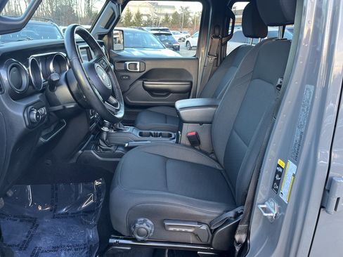 Used 2021 Jeep Wrangler Unlimited Sport image 17