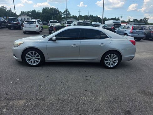 Used 2015 Chevrolet Malibu LT FWD image 2