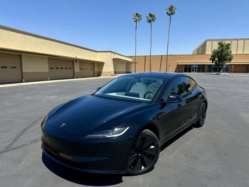 Used 2025 Tesla Model 3 Long Range RWD image 3