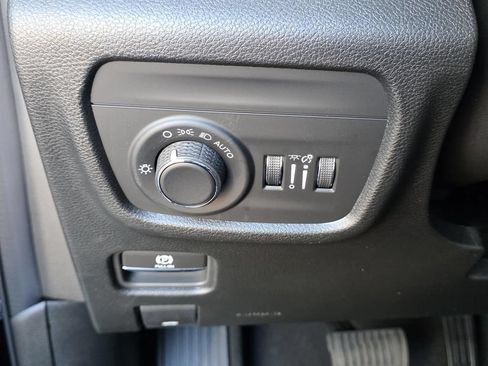 New 2025 Jeep Grand Cherokee Laredo X w/ Luxury Tech Group I RWD image 25