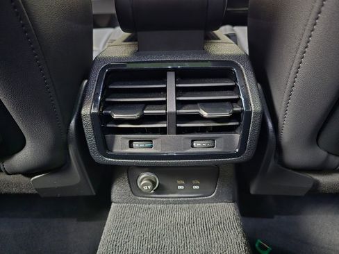 Used 2022 Audi Q3 2.0T Premium Plus w/ Premium Plus Package image 19