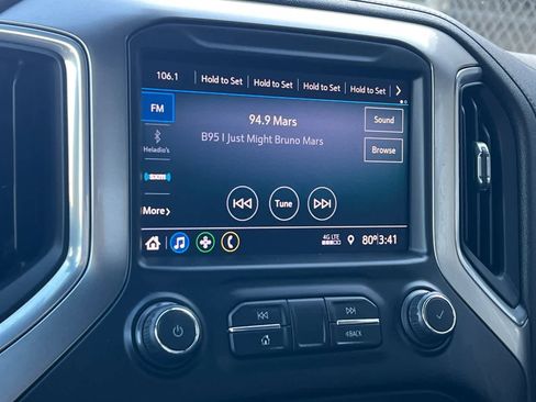 Used 2021 Chevrolet Silverado 1500 LT image 21