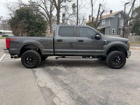 Used 2019 Ford F250 XL w/ STX Appearance Package image 4