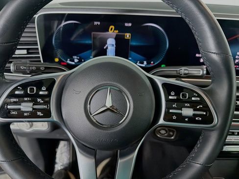 Used 2022 Mercedes-Benz GLE 350 w/ Premium Package image 16