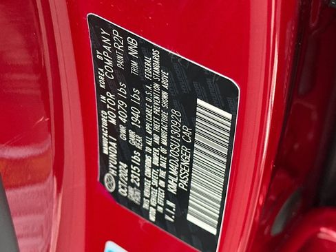 Certified 2025 Hyundai Elantra SEL image 32